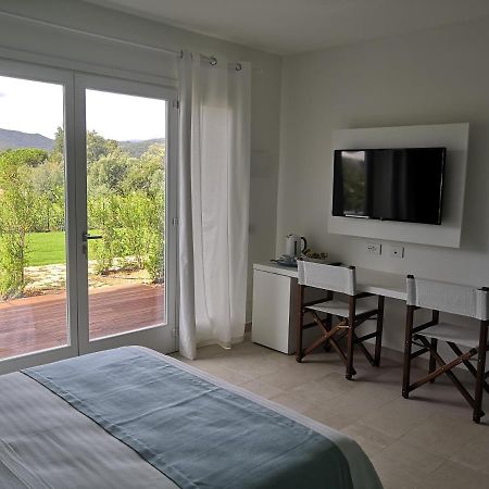 Stile Libero B&B Lacona Bagian luar foto
