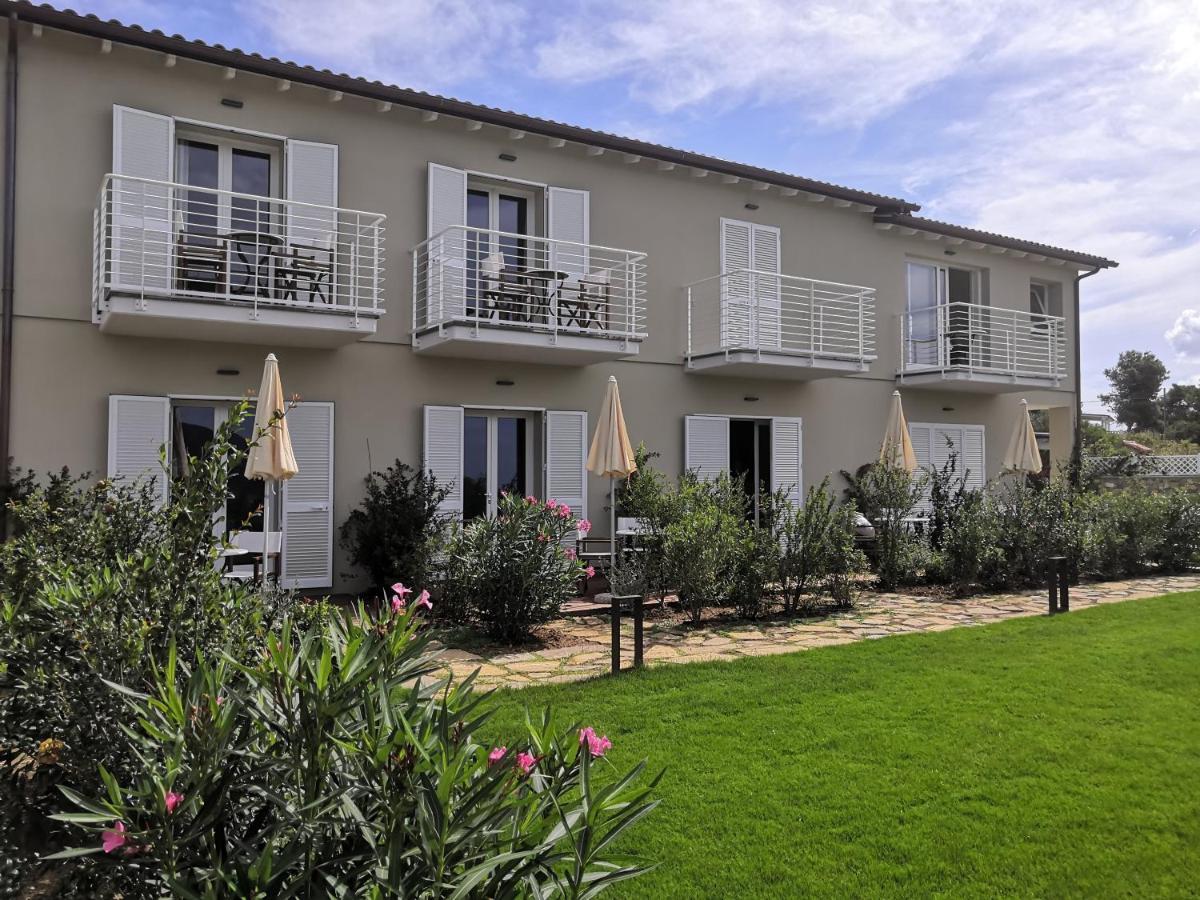 Stile Libero B&B Lacona Bagian luar foto