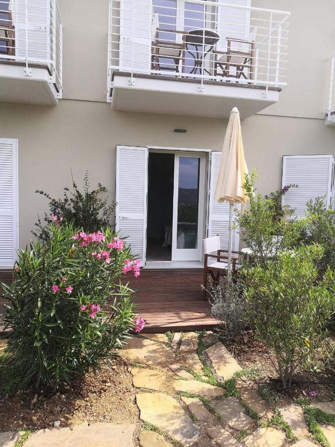 Stile Libero B&B Lacona Bagian luar foto