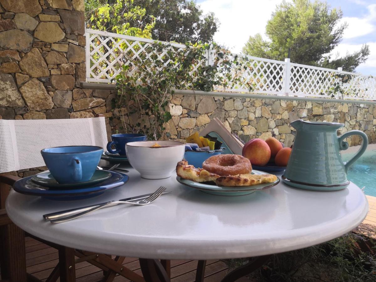 Stile Libero B&B Lacona Bagian luar foto