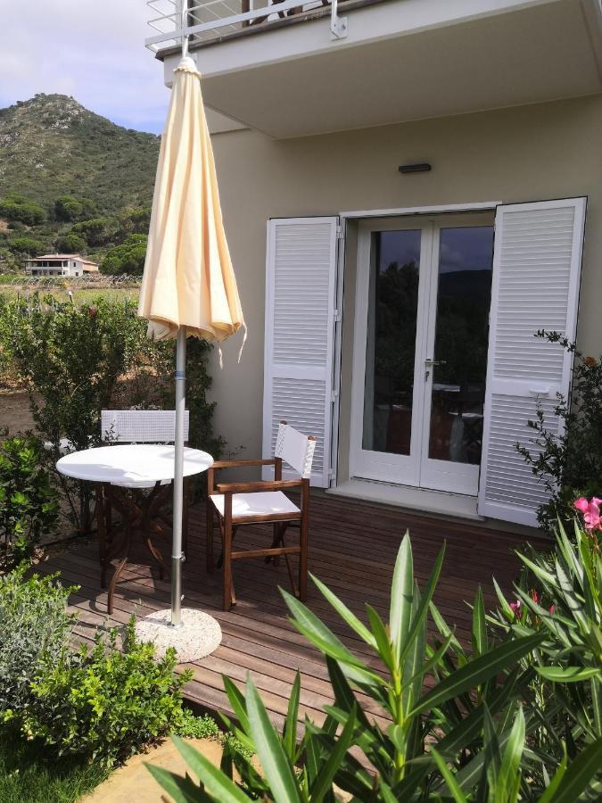 Stile Libero B&B Lacona Bagian luar foto