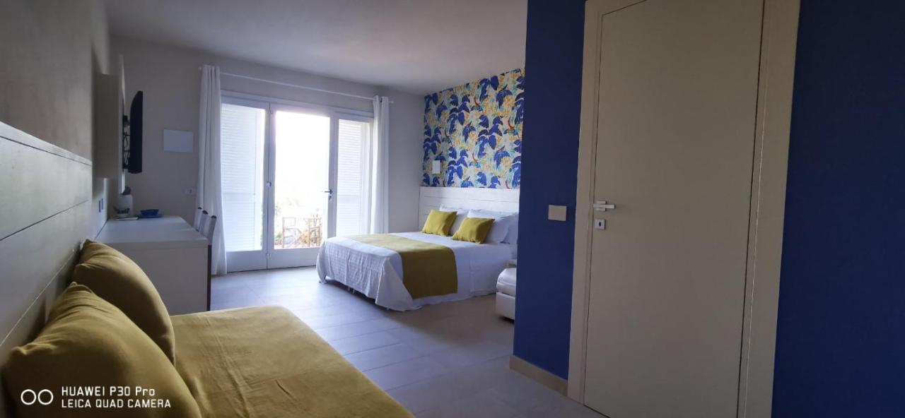 Stile Libero B&B Lacona Bagian luar foto