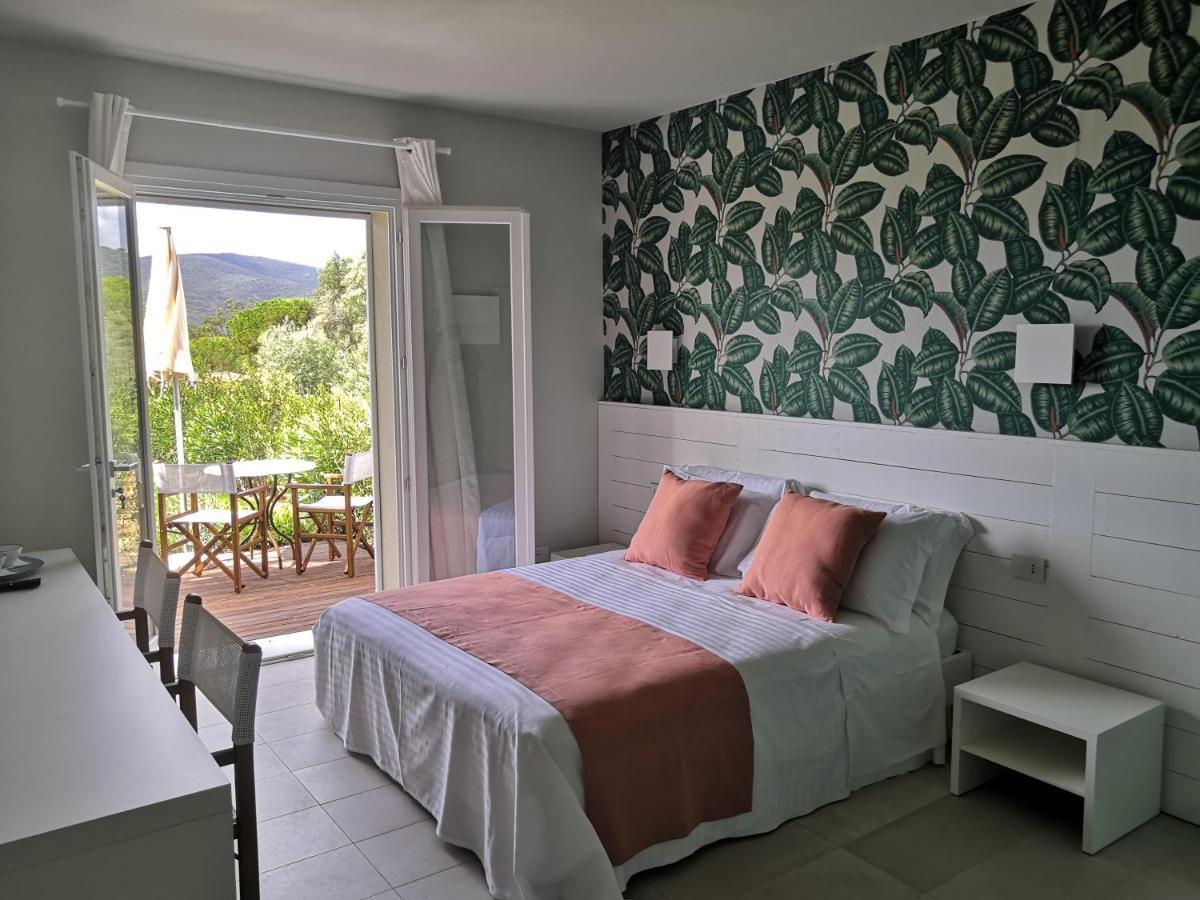 Stile Libero B&B Lacona Bagian luar foto